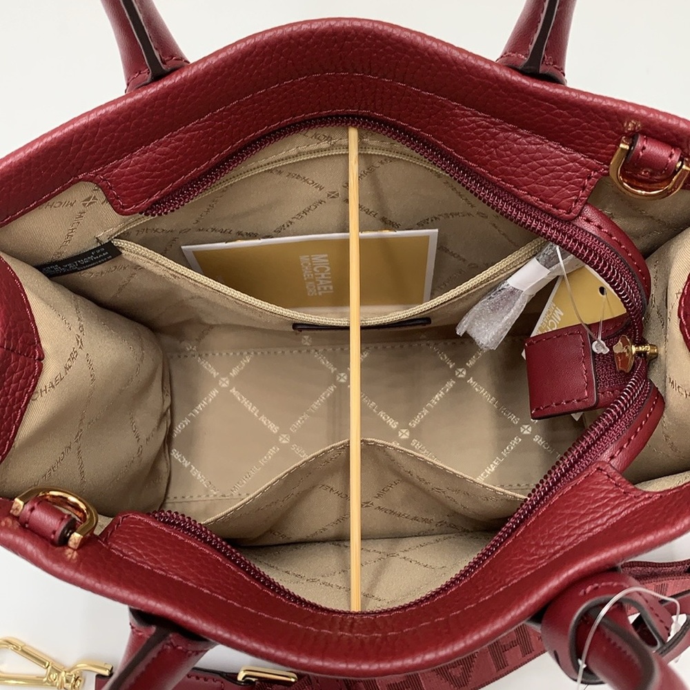 MICHAEL KORS
Mirella Small Logo Embossed Pebbled Leather Crossbody
DK CHERRY
NWT - Picture 13 of 16